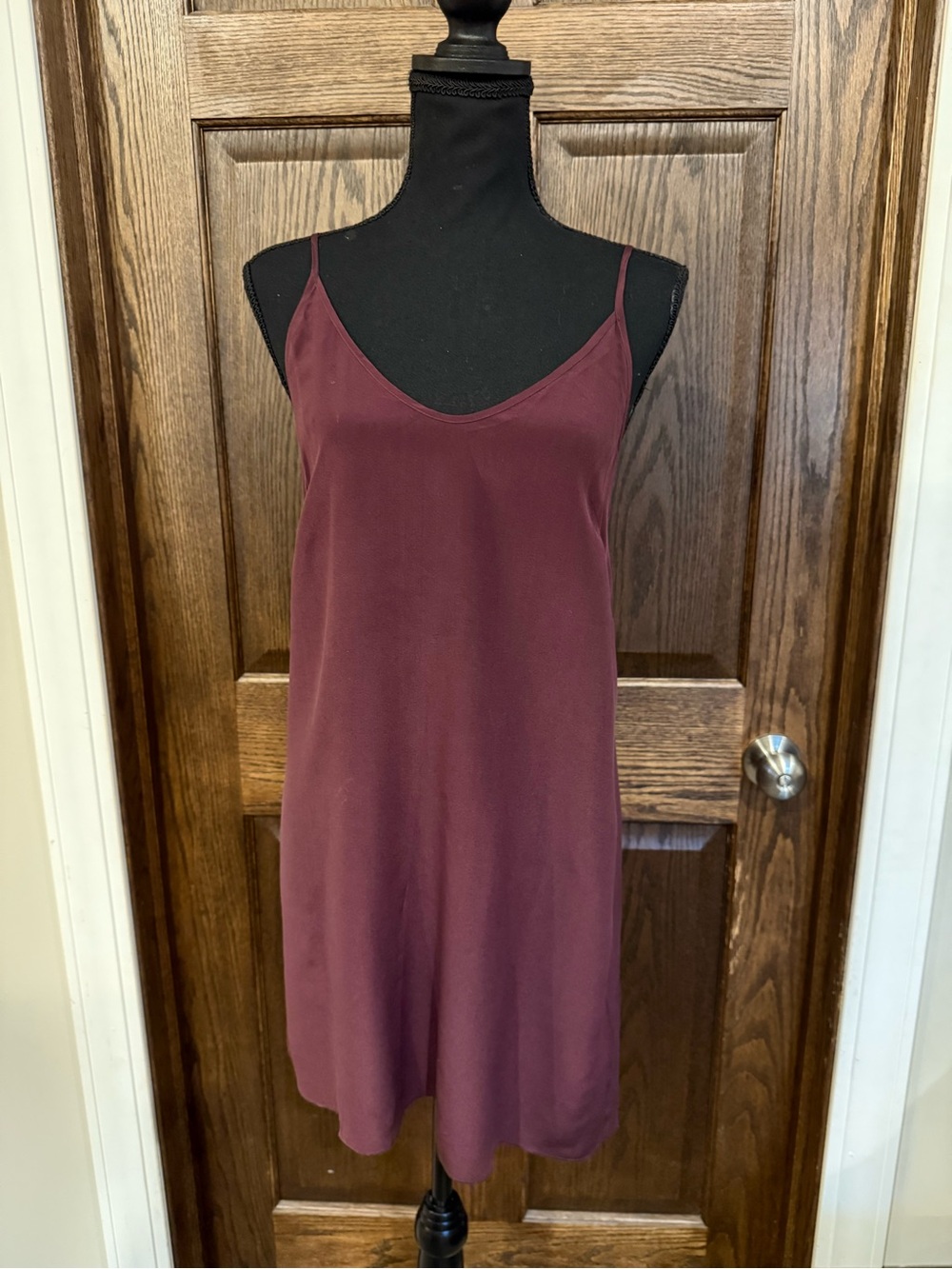 Aritzia Wilfred 100% Silk Slip Dress Camisole Chemise in Wine Burgundy Size S